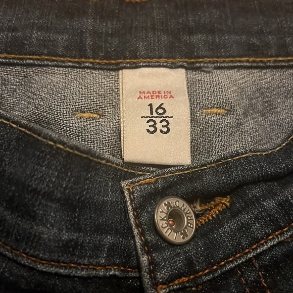NWOT Lucky Brand bootcut jeans - Picture 2 of 6